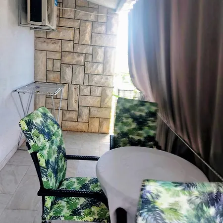 With Parking Space - 25161 Apartman Makarska