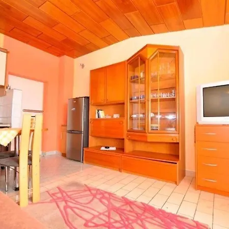 With Parking Space - 25161 Makarska