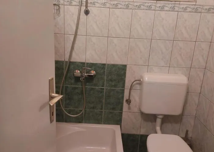 With Parking Space - 25161 Daire Makarska