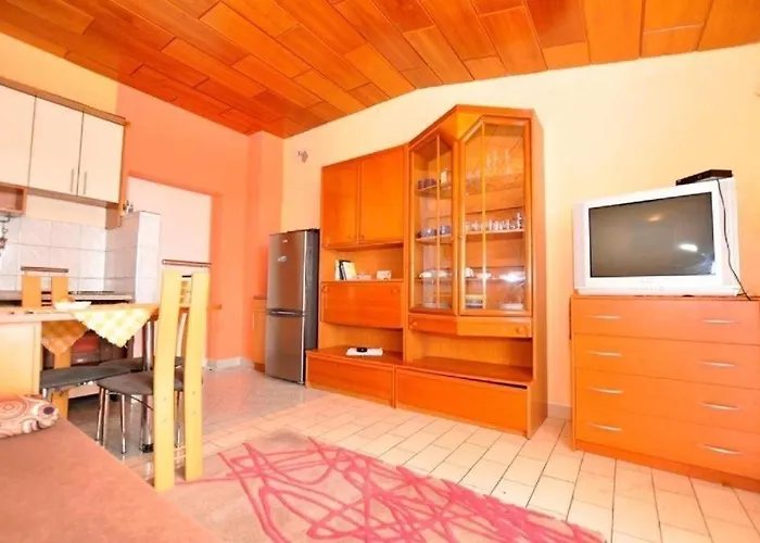 With Parking Space - 25161 Makarska