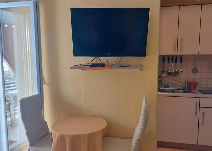 With Parking Space - 25161 Daire Makarska